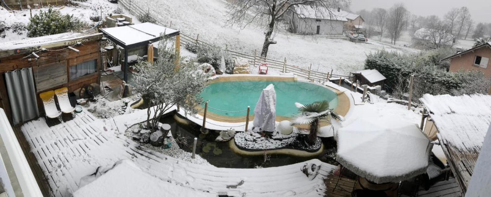 A La Marc'Quize Chambres D'Hotes, Petit Dejeuner Compris, Avec Piscine A Debordement En Exterieur, Bain Nordique A 38 Degres En Prestation Supplement Sur Reservation Horaire Anticipee 1 Place De Parking Gratuite Sur Place Mouxy Eksteriør bilde