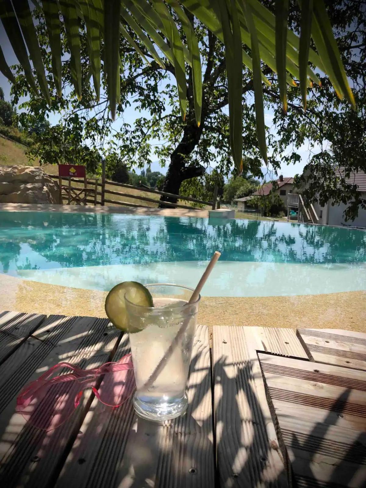 A La Marc'Quize Chambres D'Hotes, Petit Dejeuner Compris, Avec Piscine A Debordement En Exterieur, Bain Nordique A 38 Degres En Prestation Supplement Sur Reservation Horaire Anticipee 1 Place De Parking Gratuite Sur Place Mouxy Eksteriør bilde