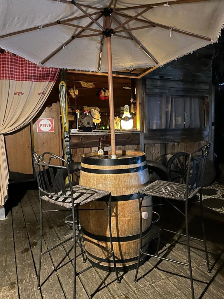 A La Marc'Quize Chambres D'Hotes, Petit Dejeuner Compris, Avec Piscine A Debordement En Exterieur, Bain Nordique A 38 Degres En Prestation Supplement Sur Reservation Horaire Anticipee 1 Place De Parking Gratuite Sur Place Mouxy Eksteriør bilde
